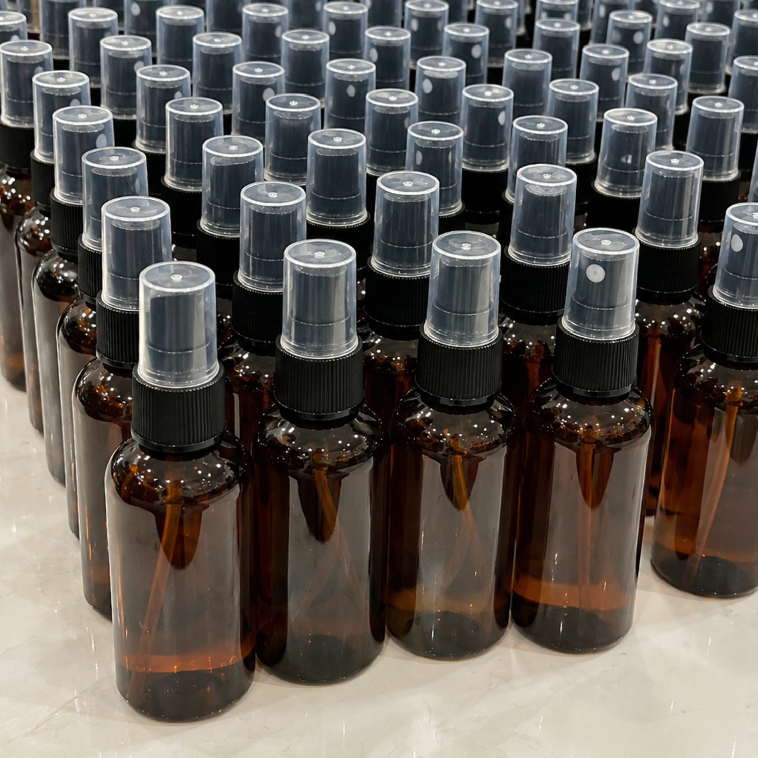 Spray manufacturing bottle